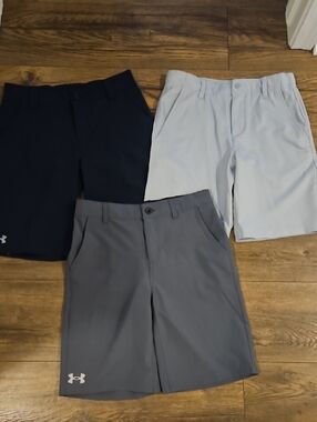Under Armour Youth Medium Size 10 Golf Shorts Set - Navy, Light Gray, Charcoal